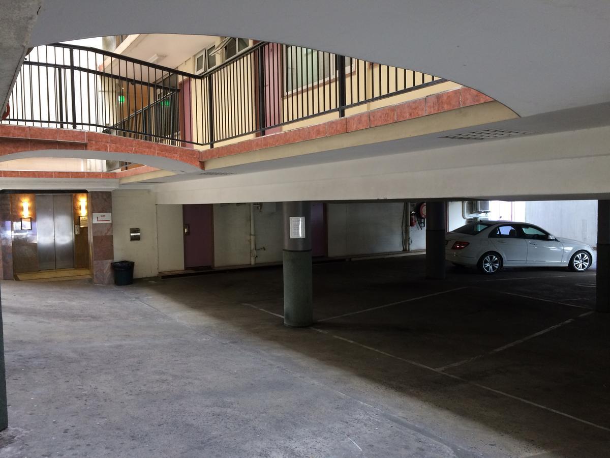 Edgecliff Motel 3*