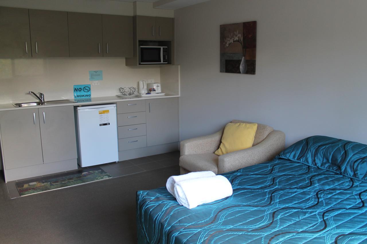 Strathfield Executive Hotel 4*