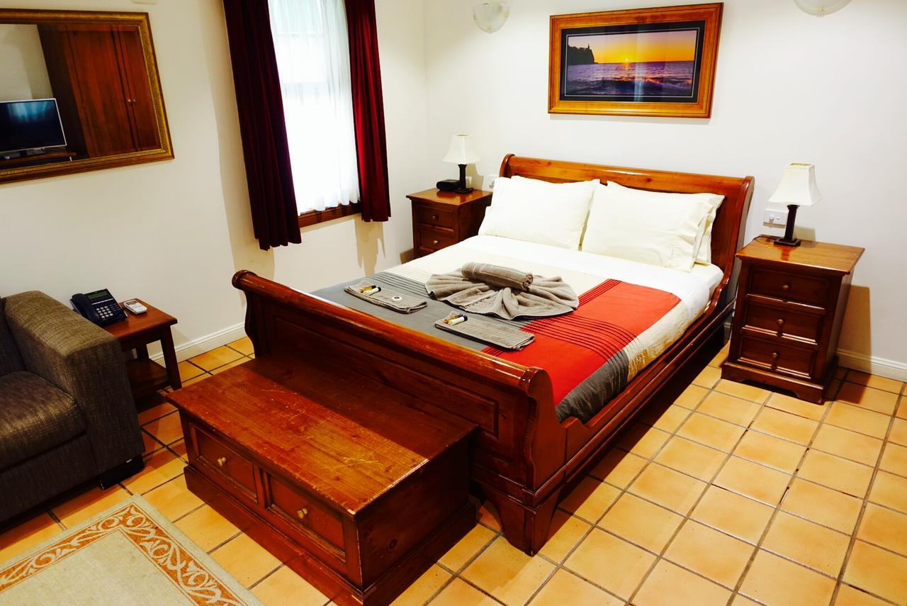 Manly Boutique Hotel 3*