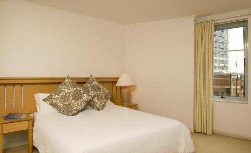Aparthotel Napoleon On Kent 4*