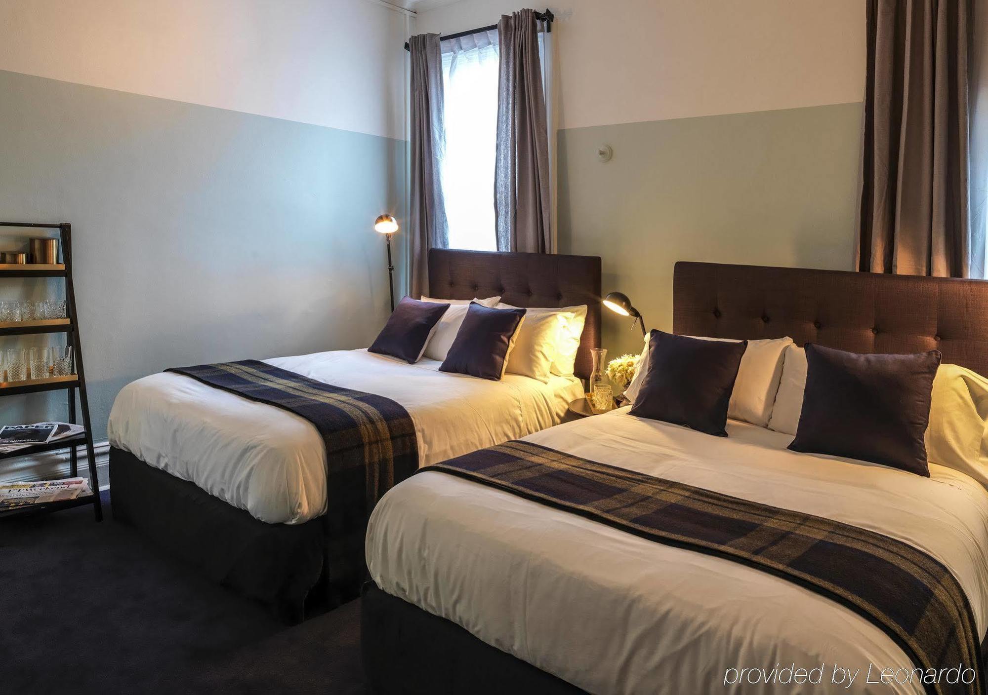 Harry, Ascend Collection Hotel Sydney