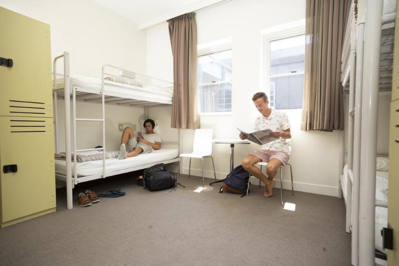 Hostel Yha Harbour *