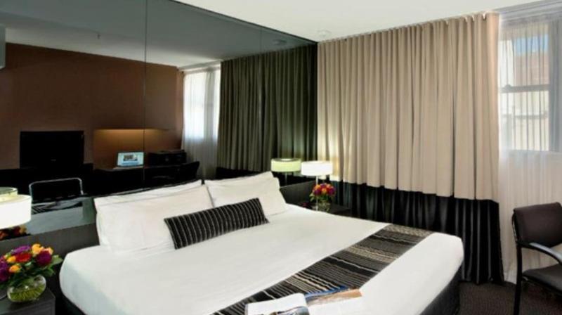 Park Regis Centre 3*