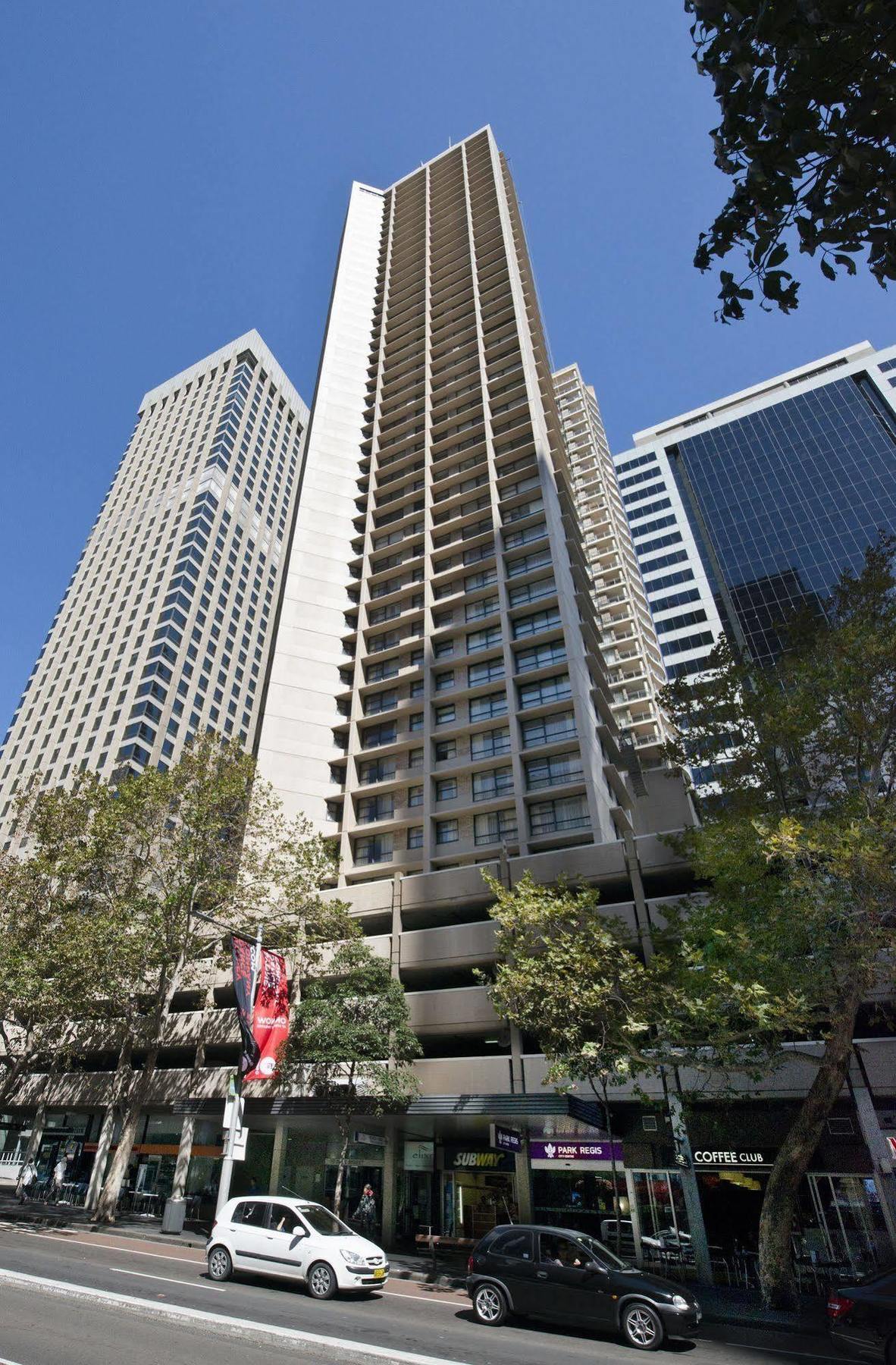 Park Regis Centre Hotel 3*
