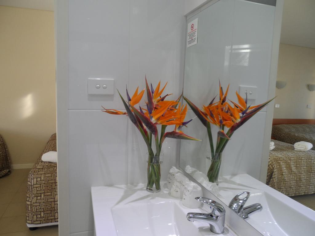 Liberty Plains Motor Motel 3*