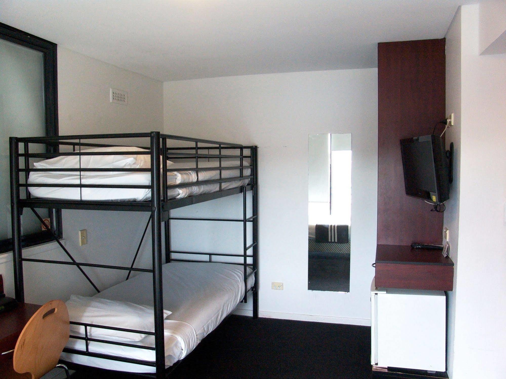 Hotel Hacienda Sydney