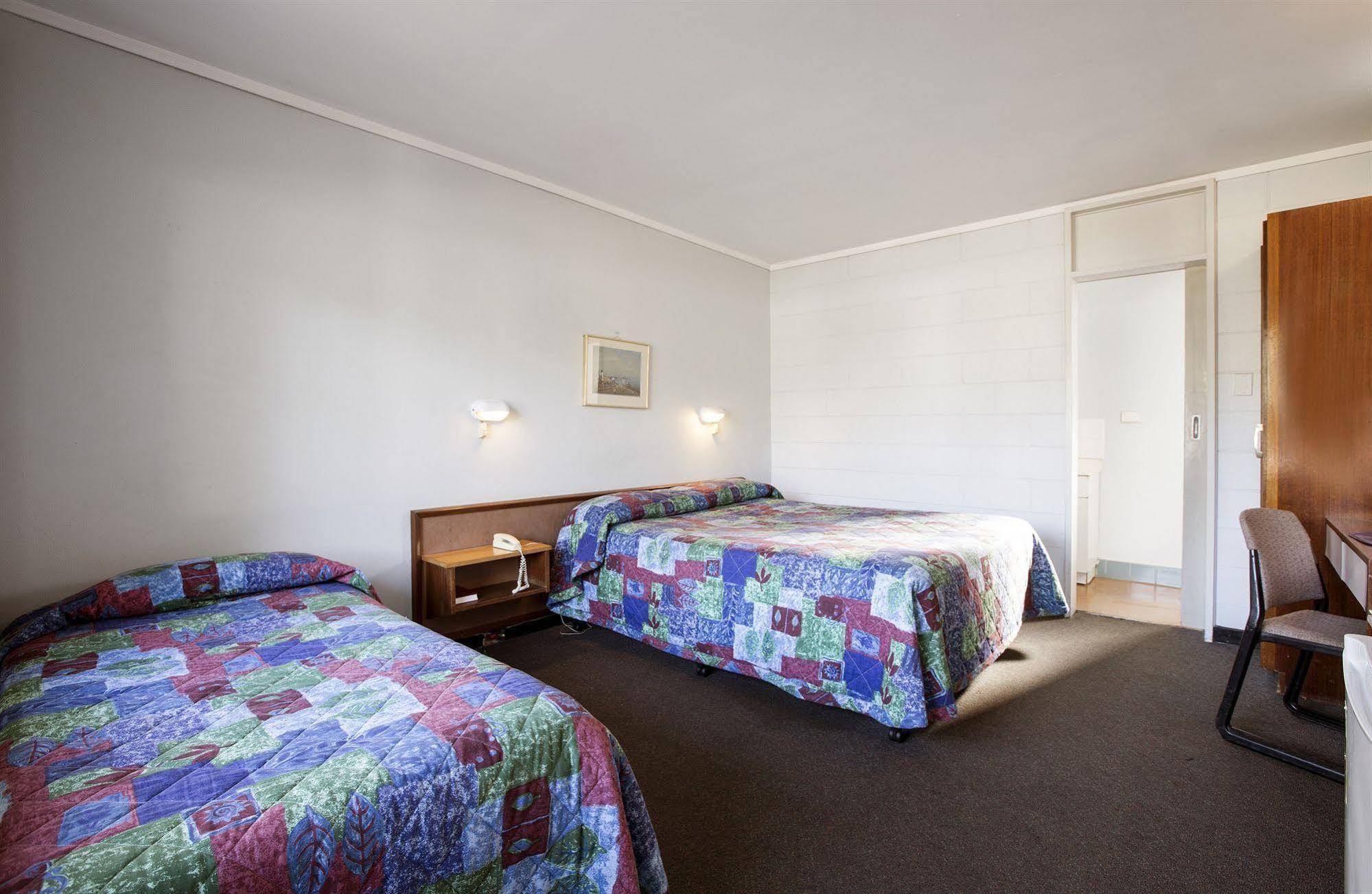 Inn Parkway