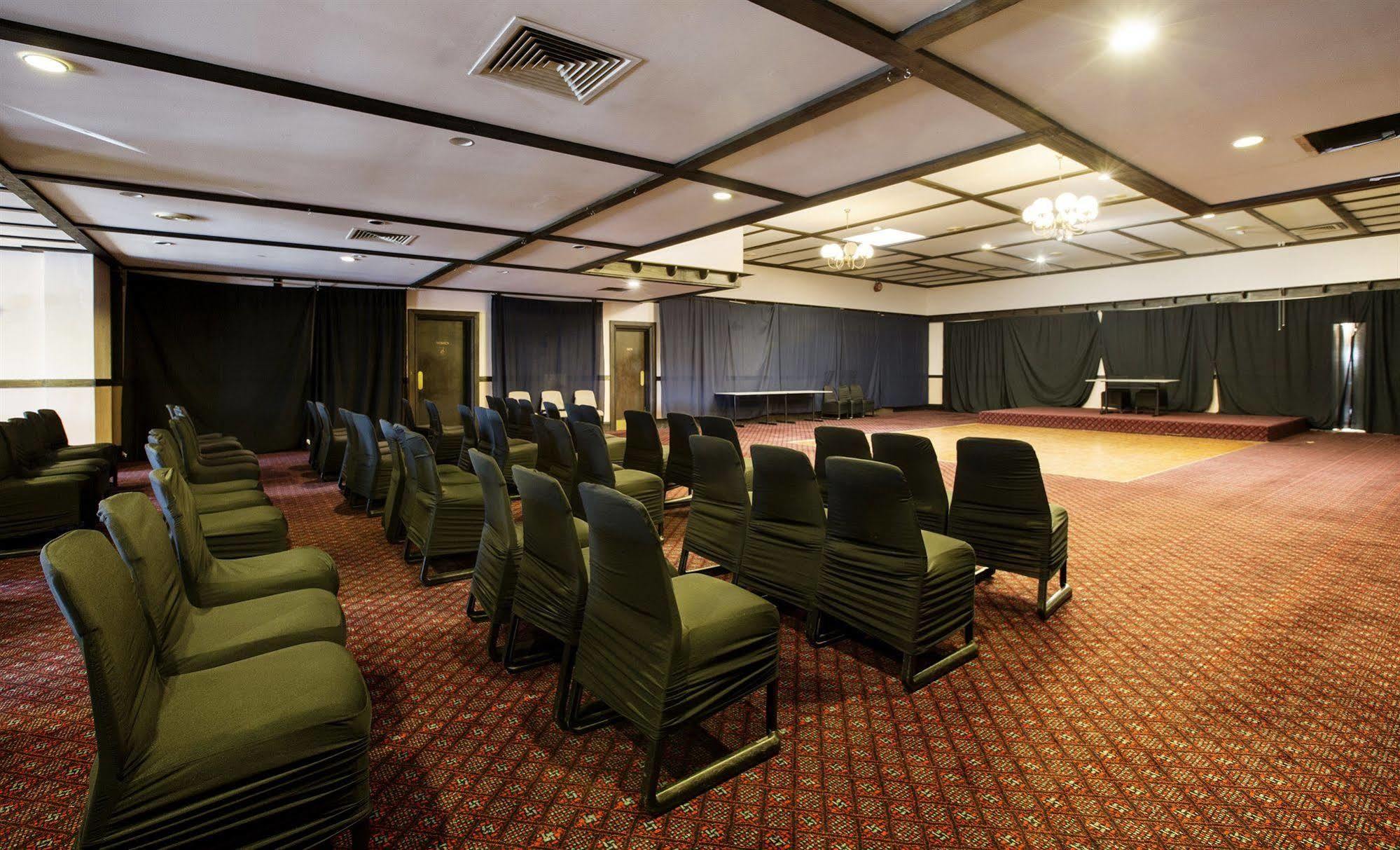 Parkway 2* Sydney