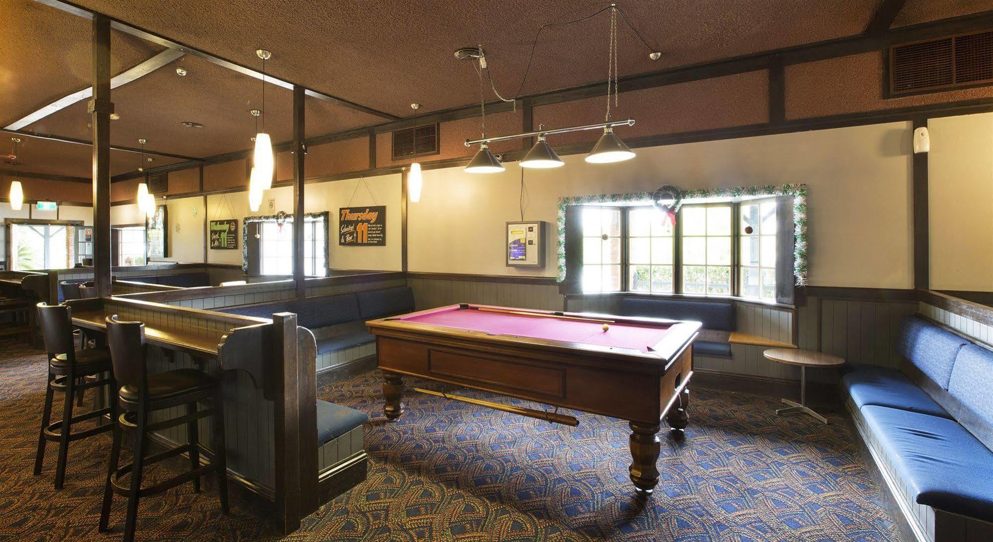 Inn Parkway 2*