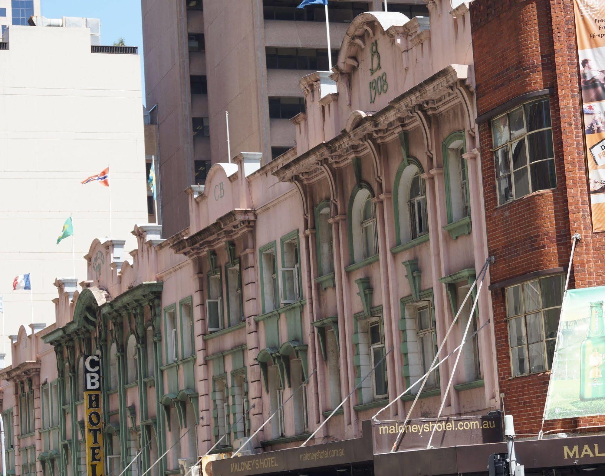 Maze Backpackers - *