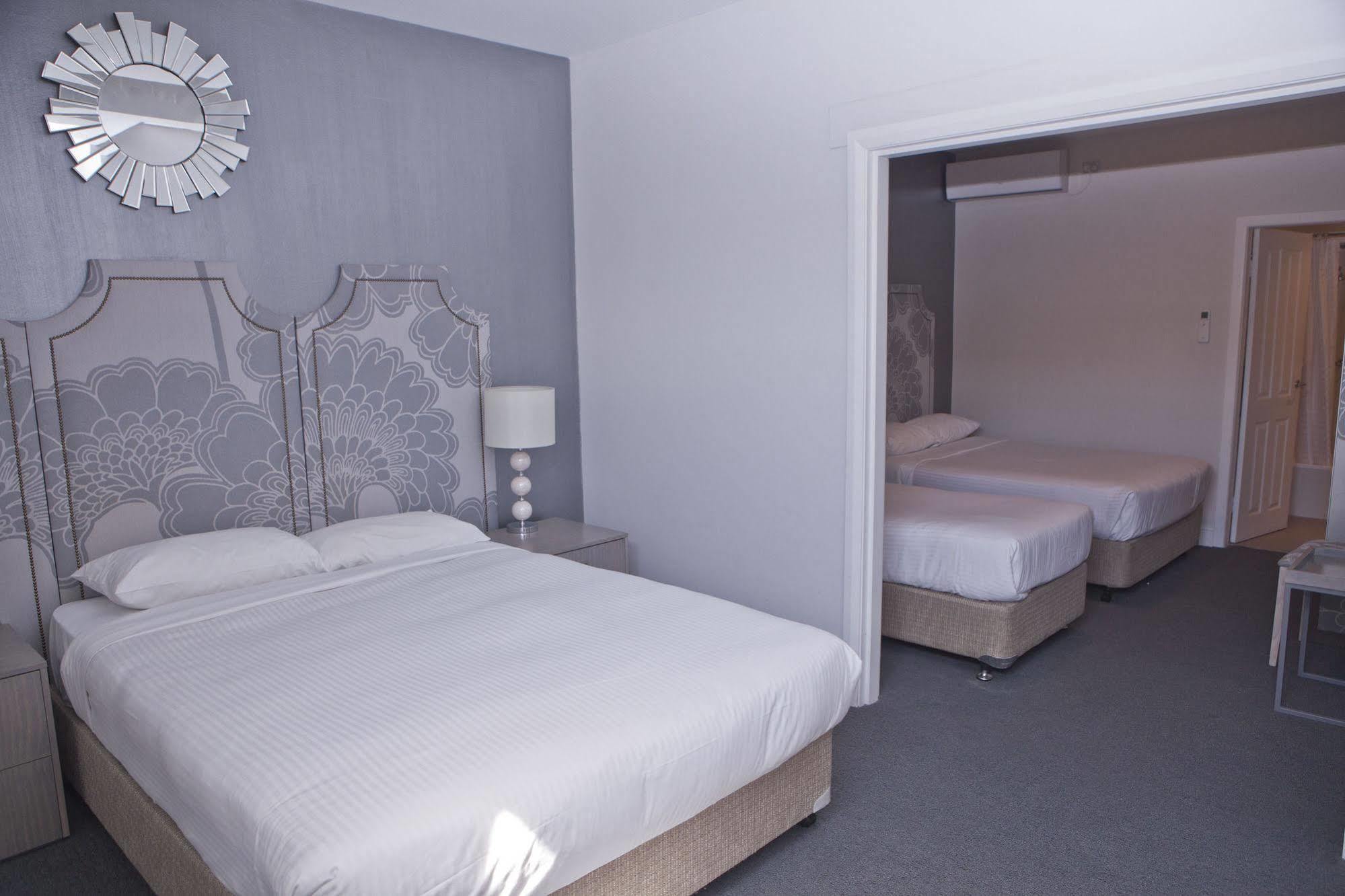 Savoy Double Bay Hotel 3*