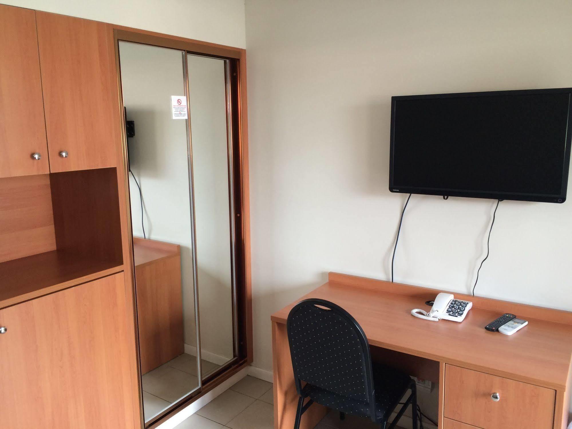 Motel Liberty Plains Motor Sydney