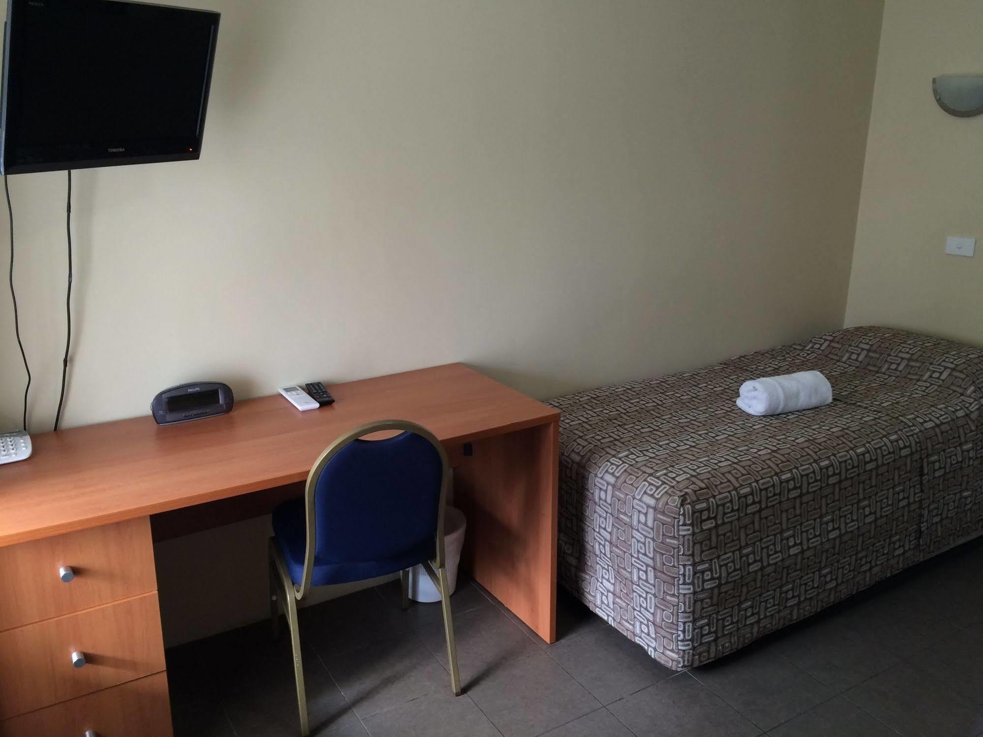Liberty Plains Motor Motel 3*
