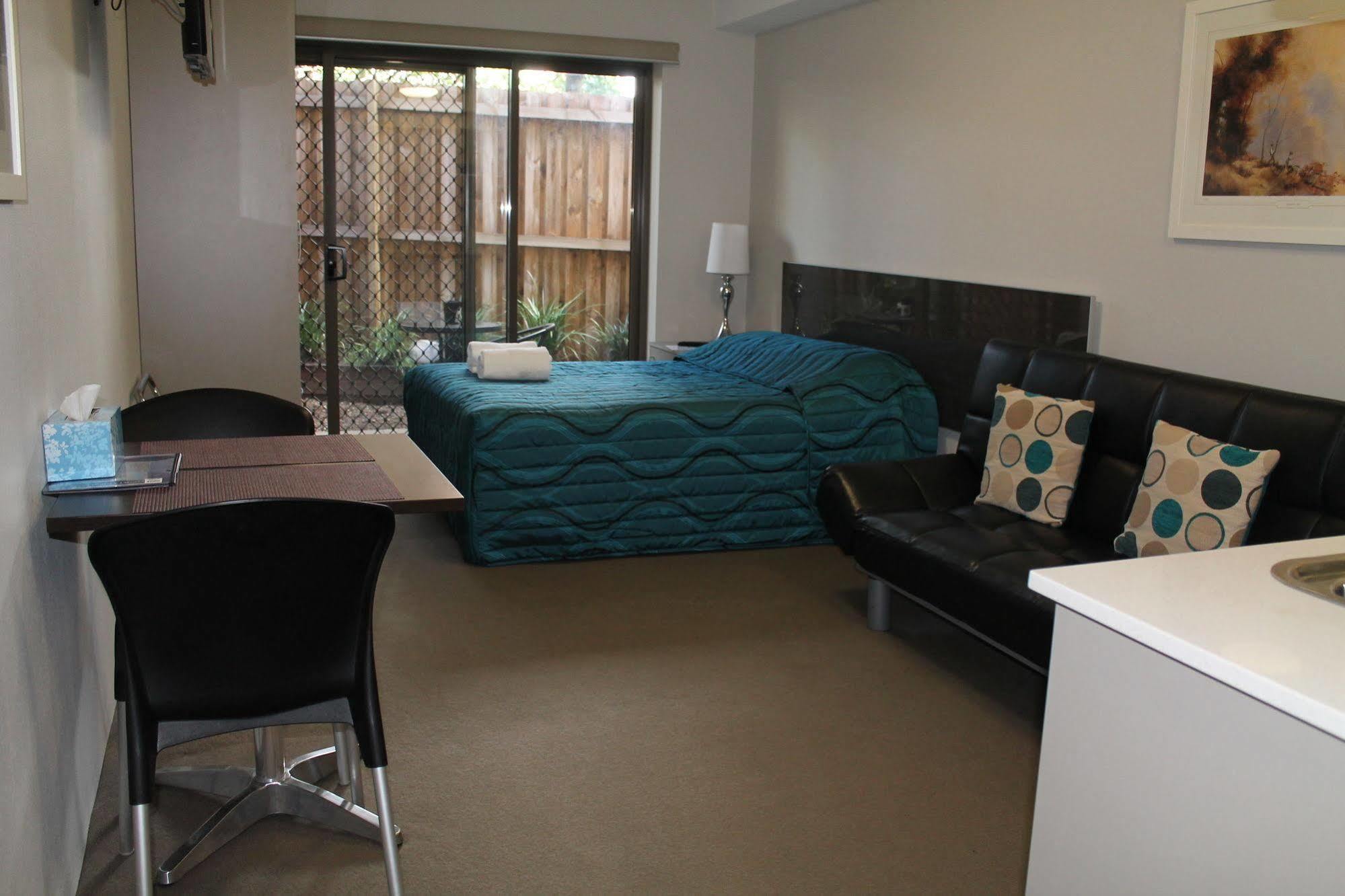Hotel Strathfield Executive 4*
