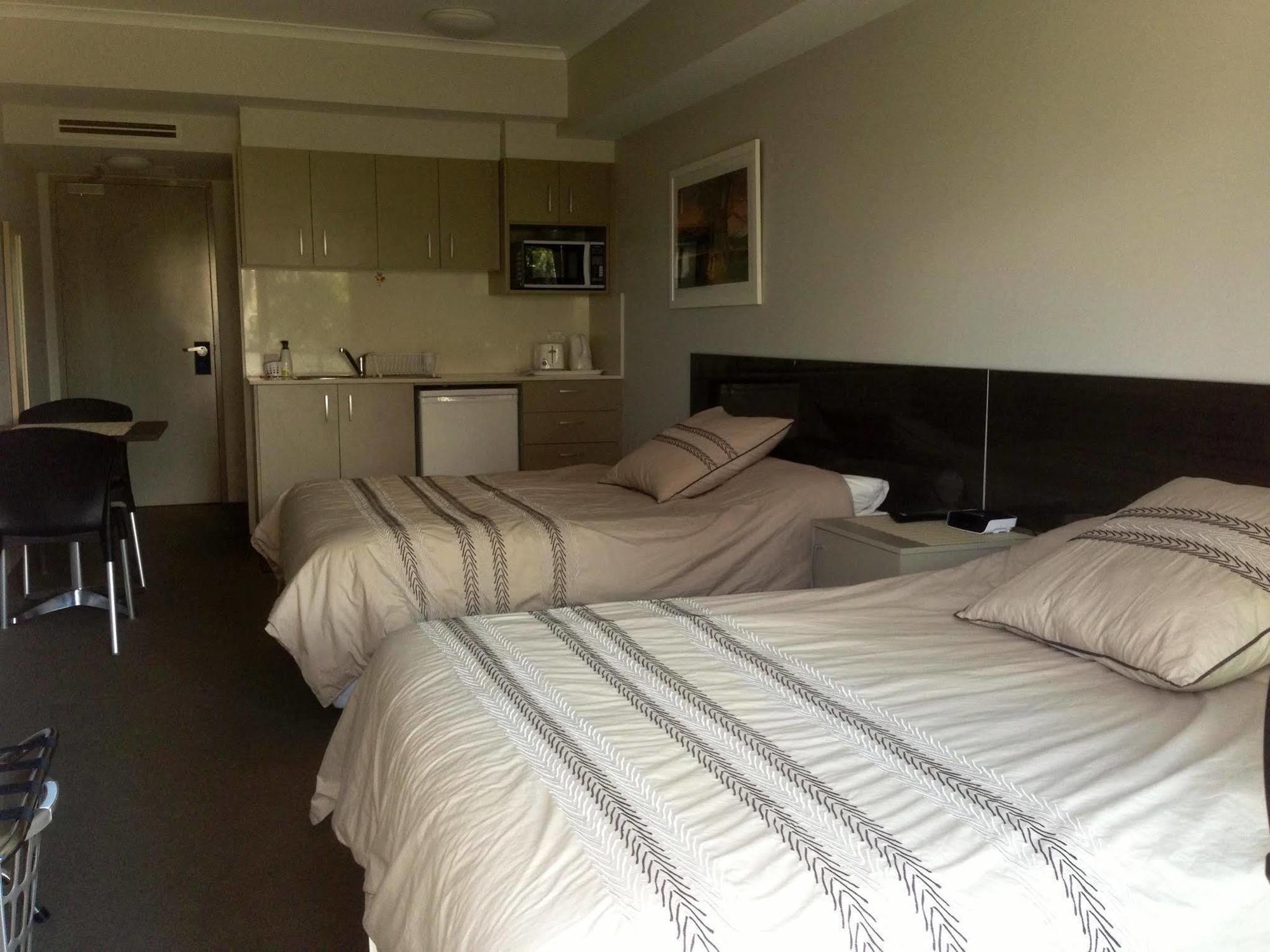 Strathfield Executive 4* Sydney