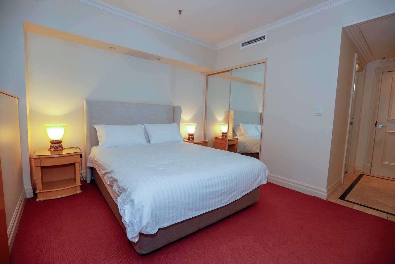 Bond 1409 Aparthotel *