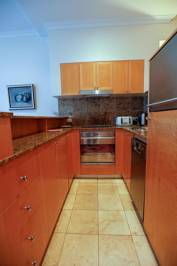 Bond 1409 Aparthotel