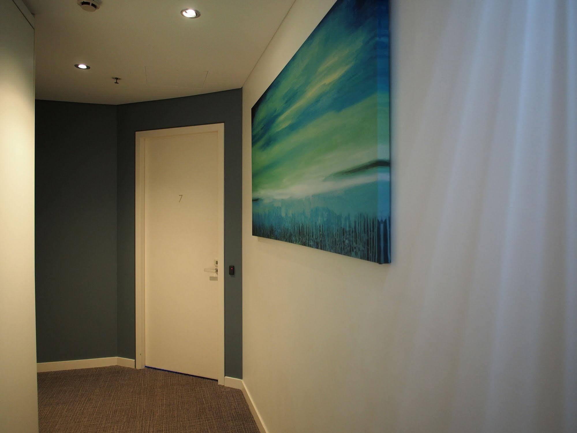 Crown Surry Hills 4*
