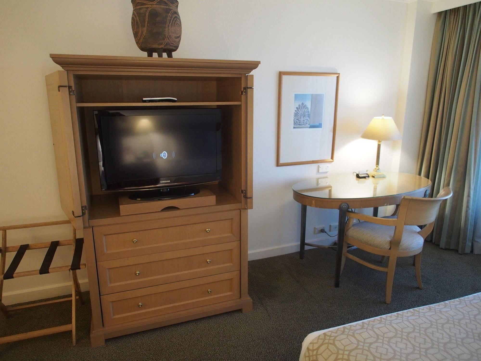 Stamford Plaza Airport & Conference Centre Hotel