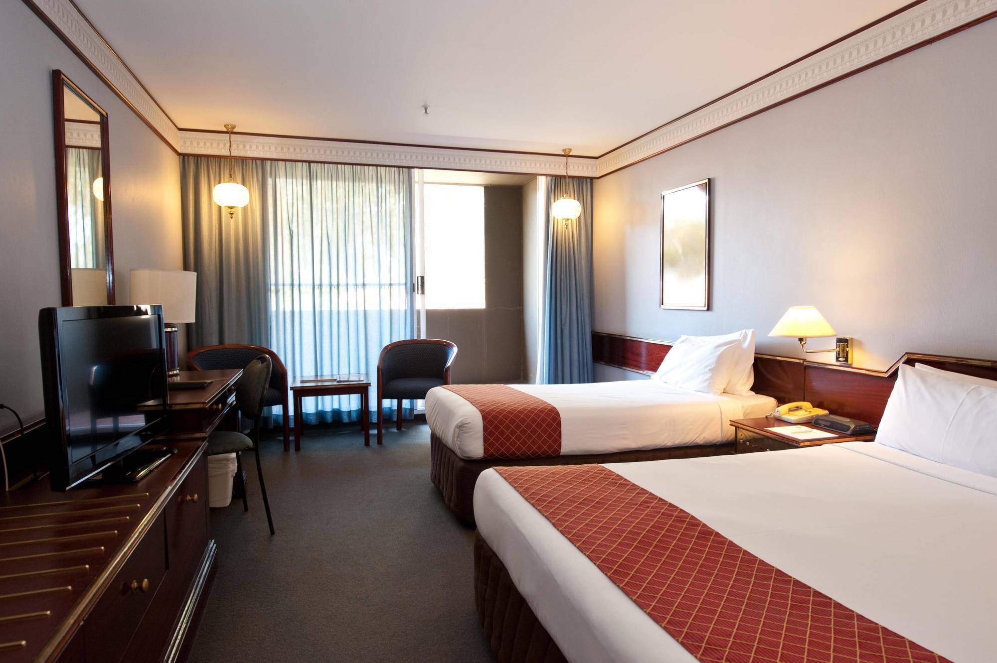 Metro Aspire 4* Sydney