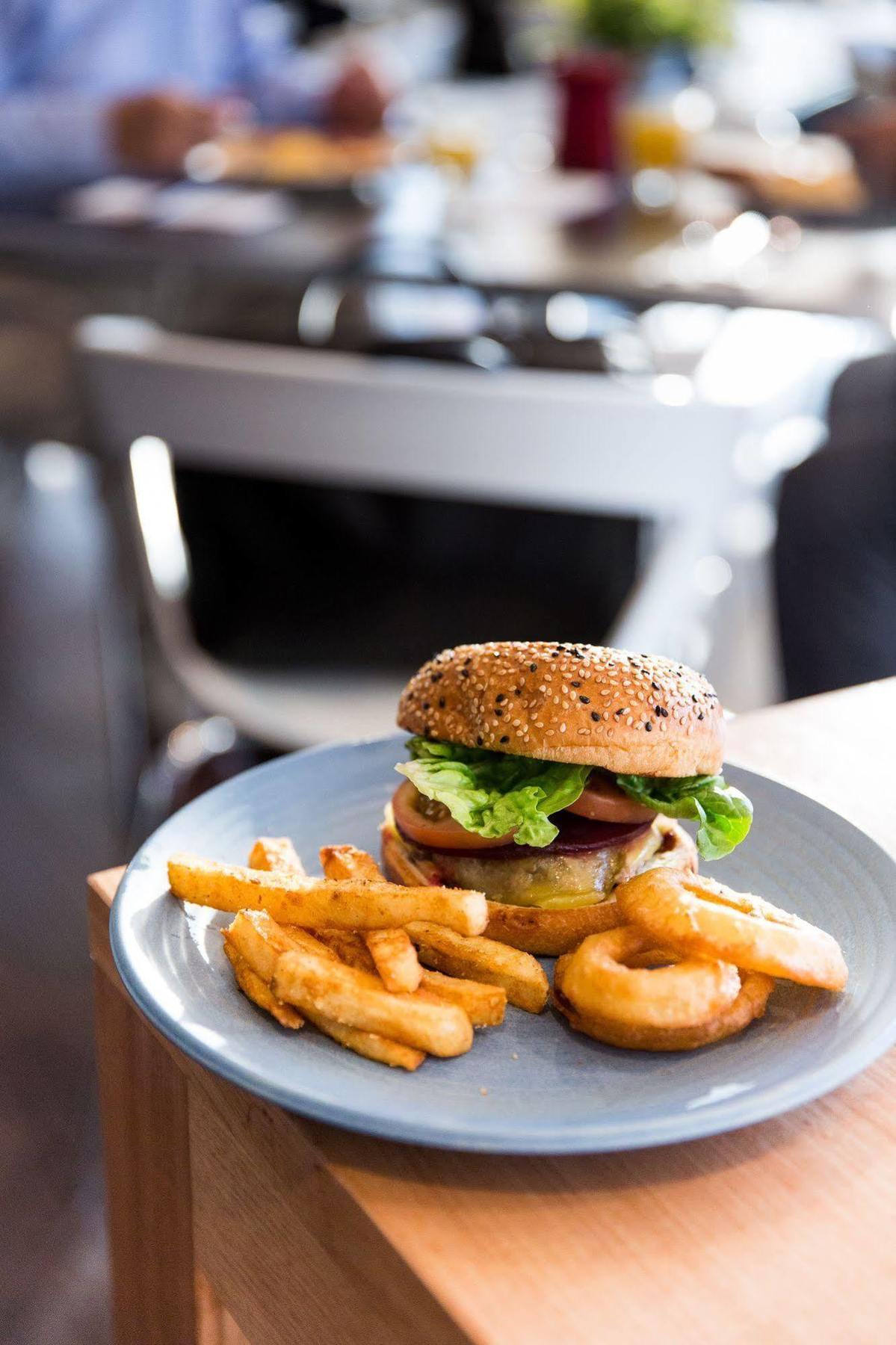 Ibis Darling Harbour 3*
