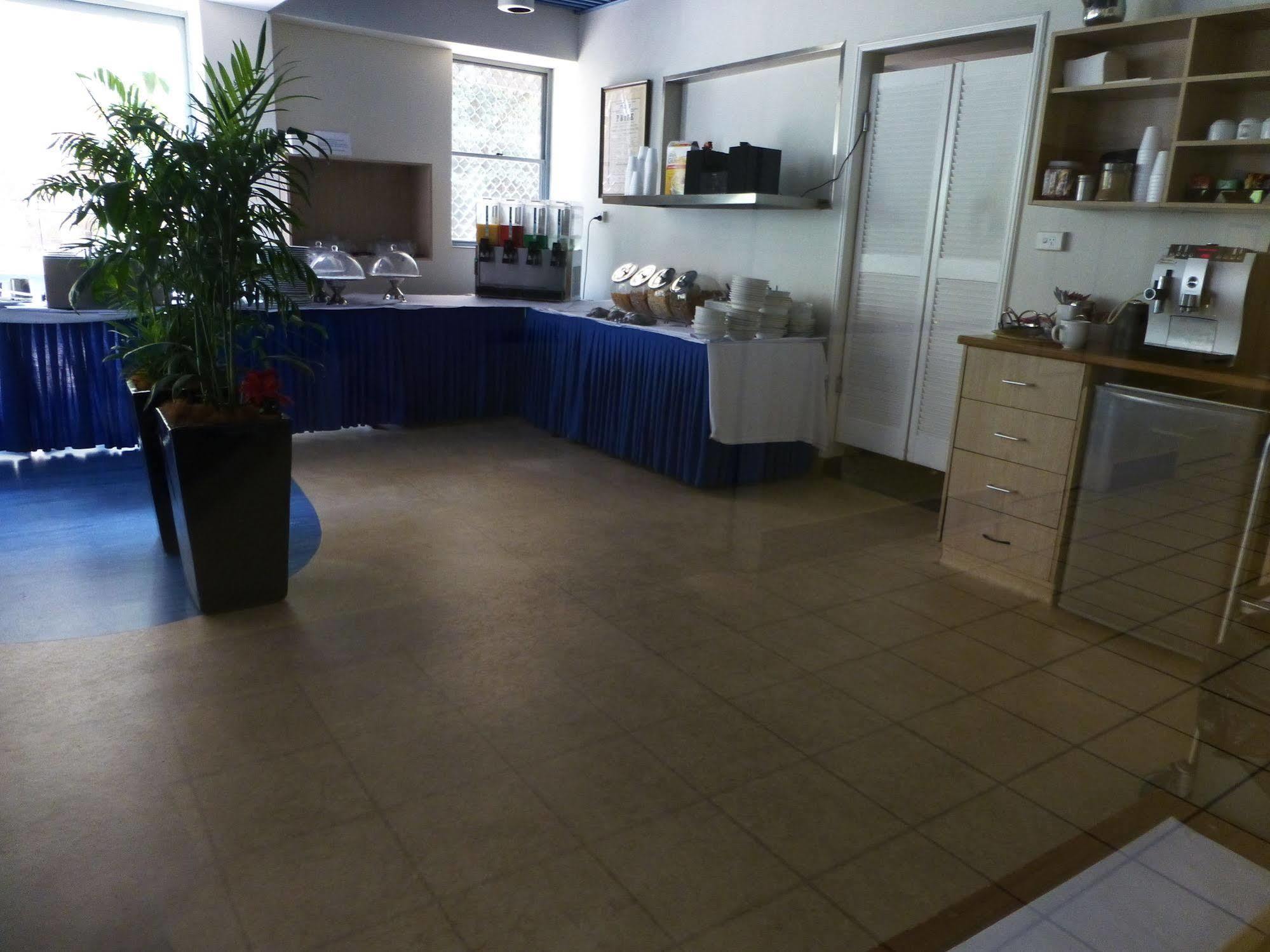 Hotel Mariners Court