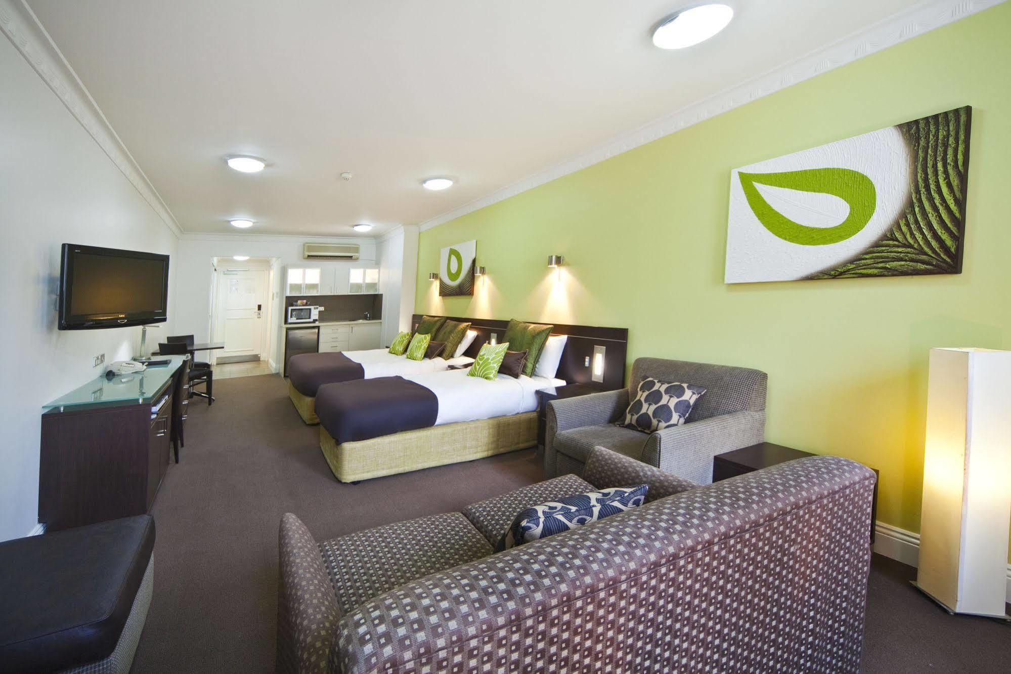 Hyde Park 4*