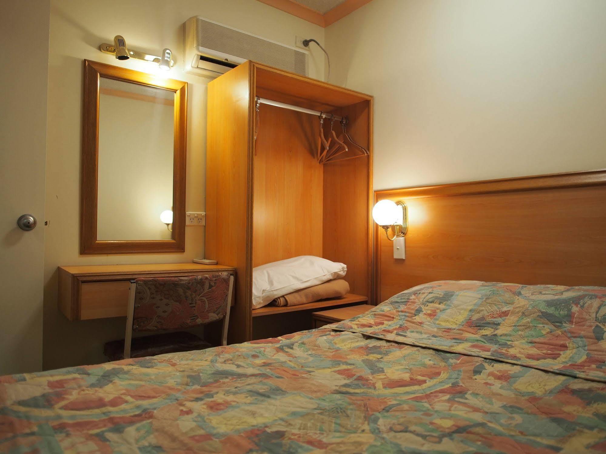 Motel Edgecliff 3*