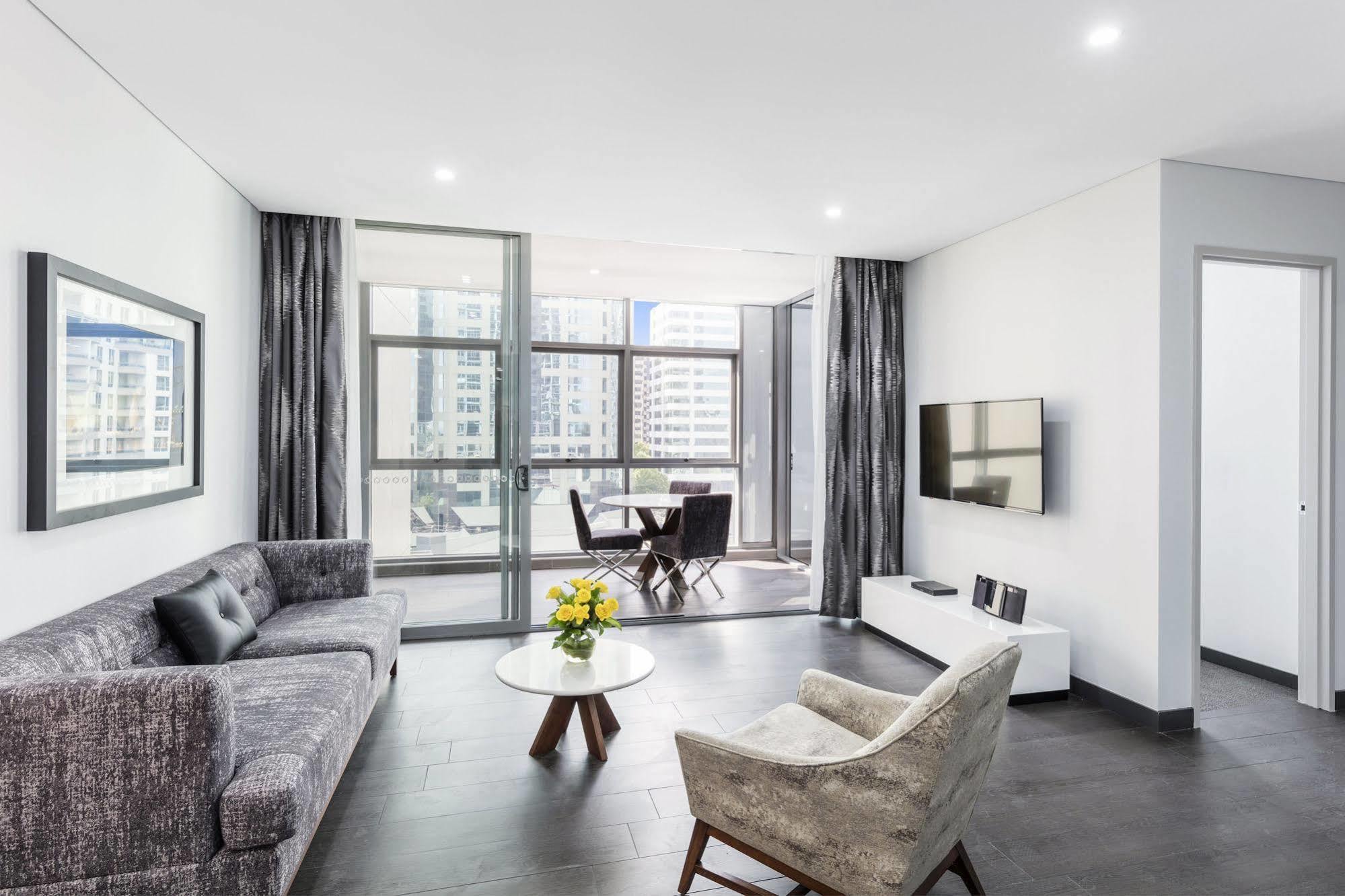Meriton Chatswood 5*
