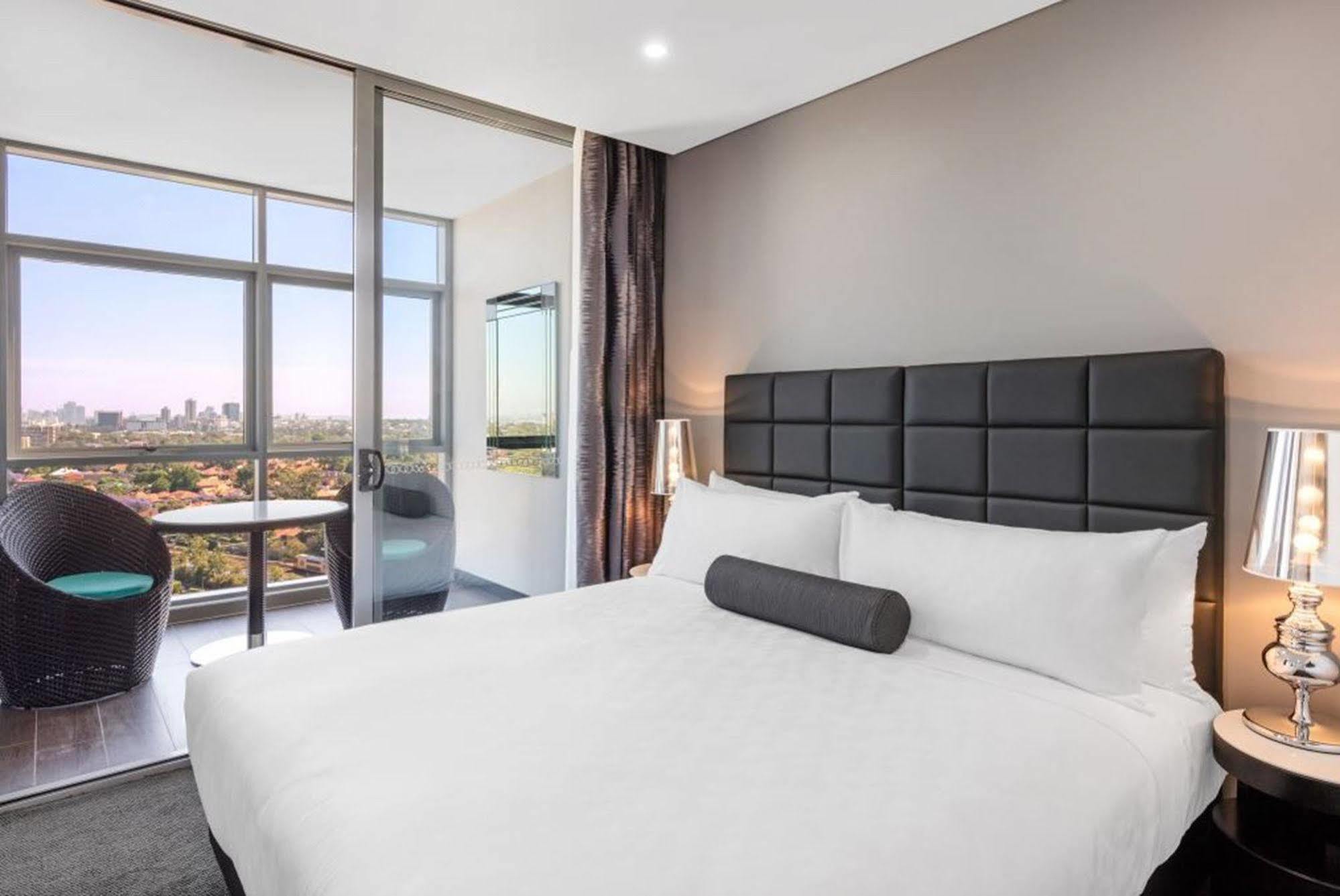 Meriton Chatswood Sydney