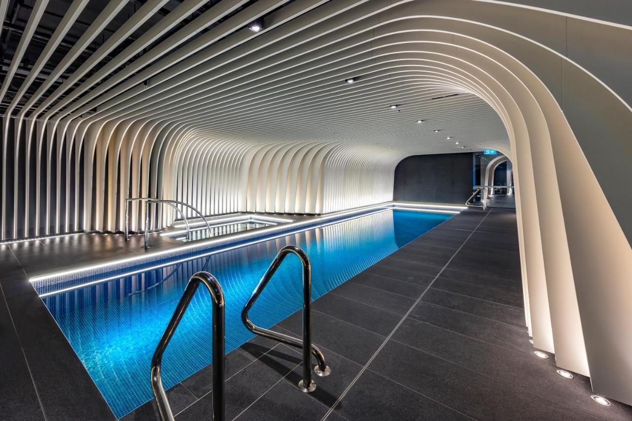 Skye 5* Sydney