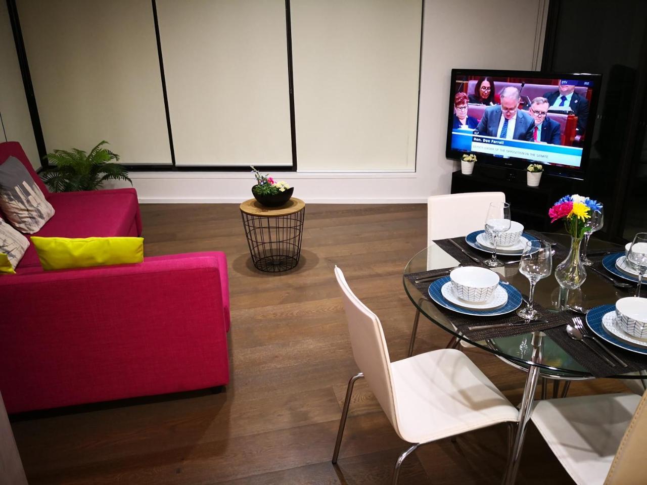 Barangaroo Waterview Luxury *