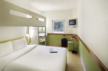 Ibis Budget - St Peters 3*