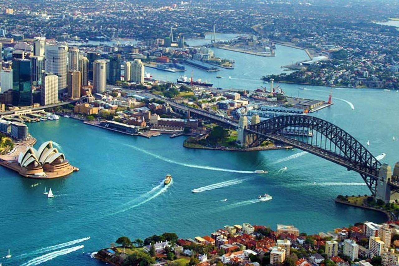 Studio With Stunning Views & Free Parking Sydney