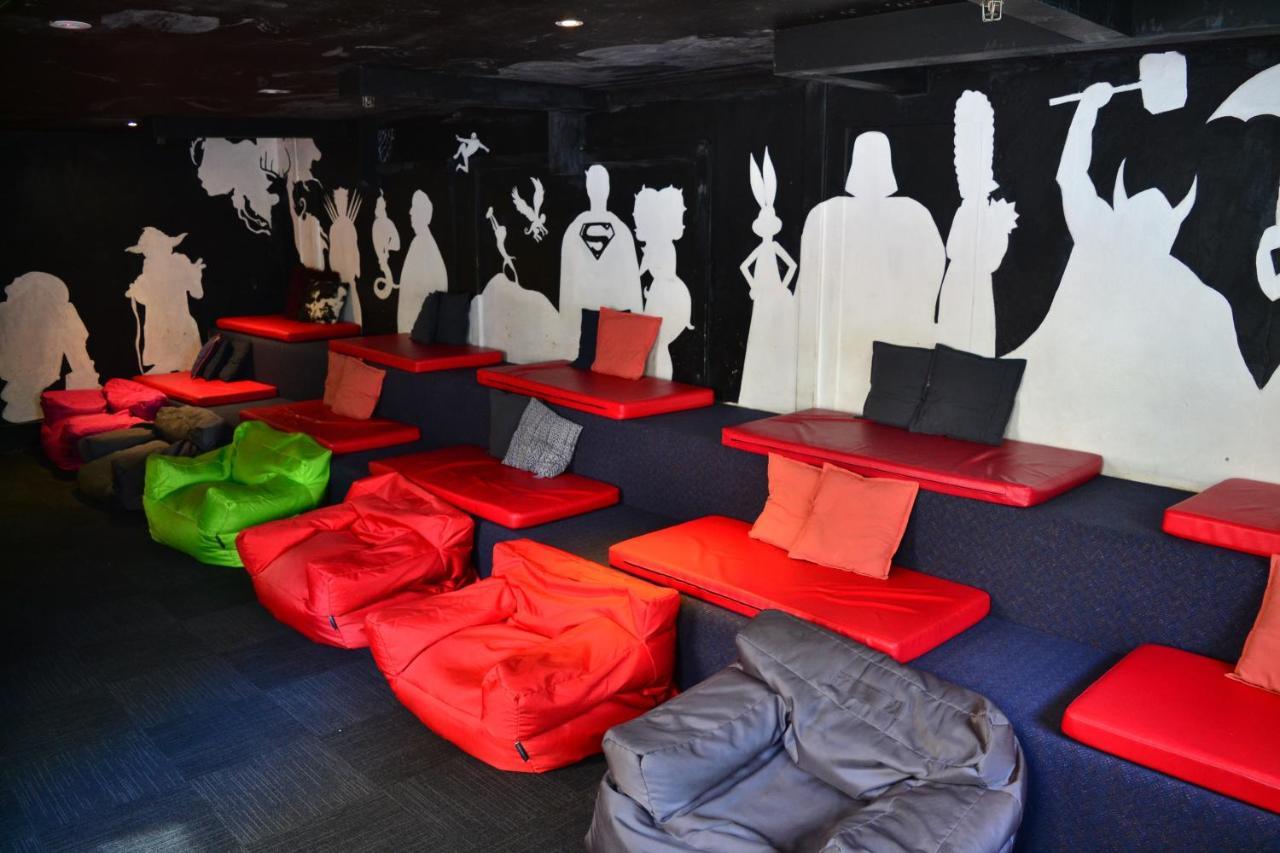 Maze Backpackers -