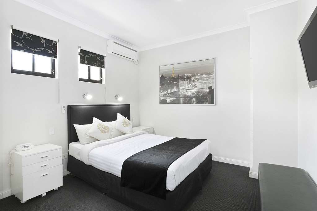Airport Hotel 3*