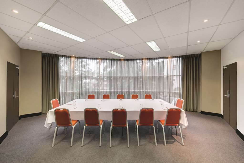 Adina Surry Hills Aparthotel Sydney