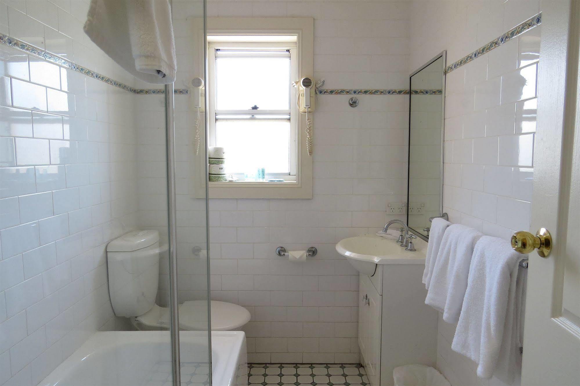 Waldorf Drummoyne Serviced 3* Sydney