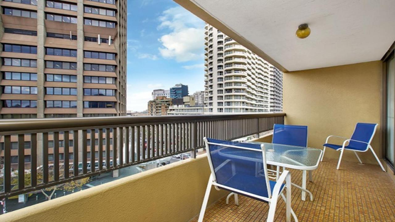 With Balcony At College St Sydney