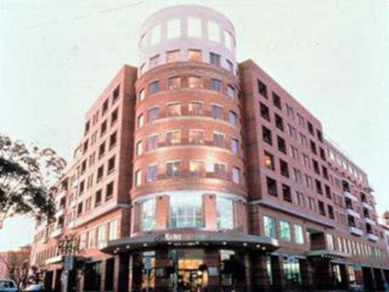 Adina Surry Hills Aparthotel 4*