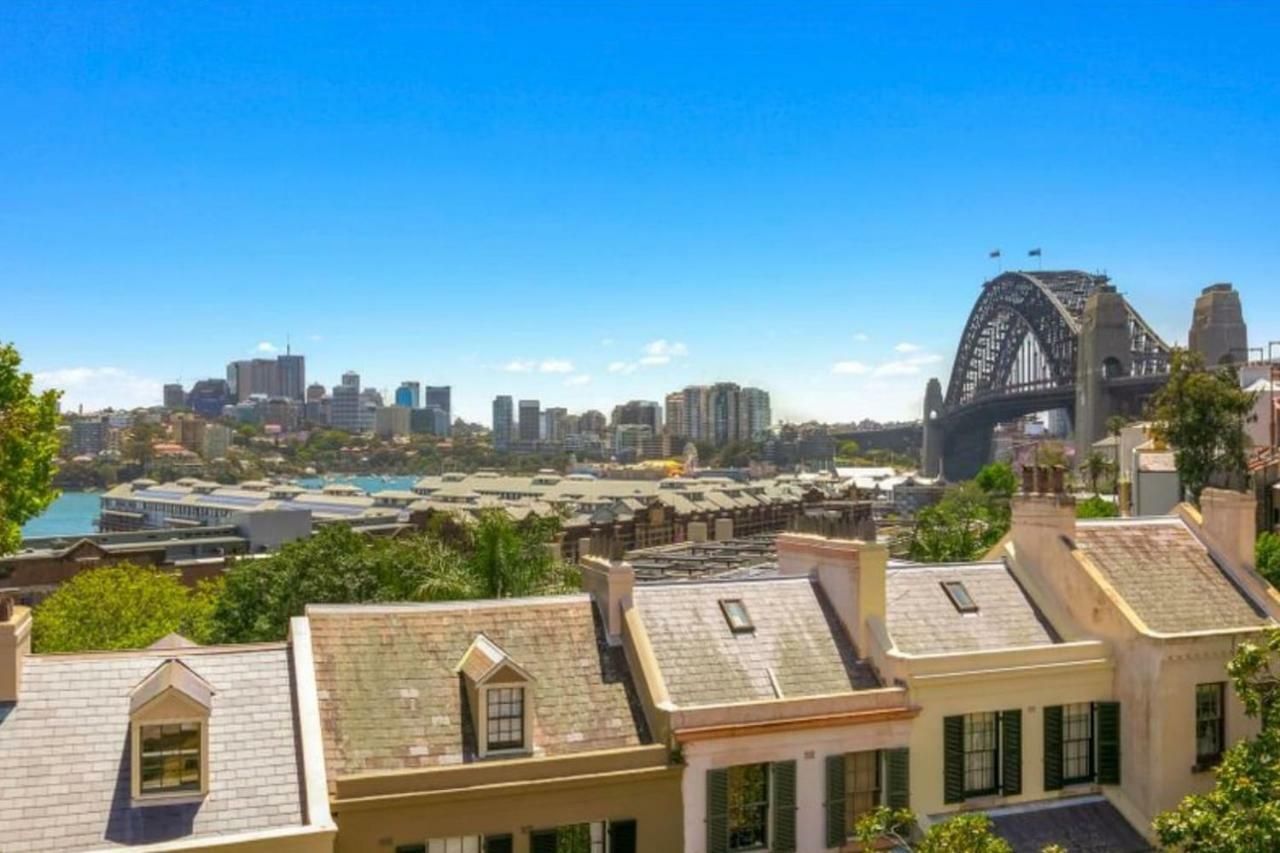 Stunning 10 Sydney