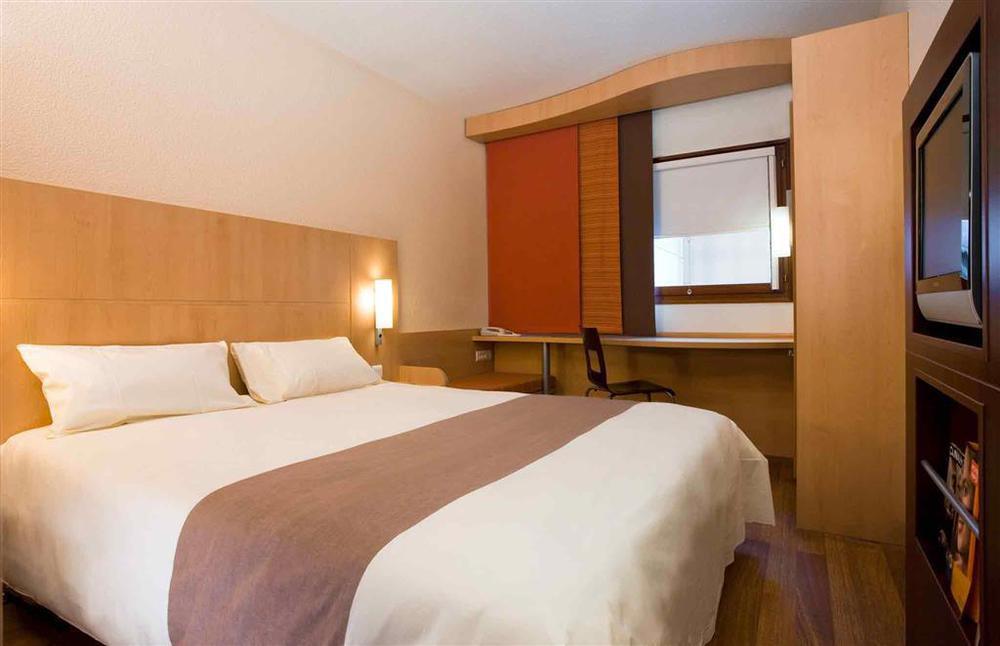 Ibis Olympic Park Hotel 3*