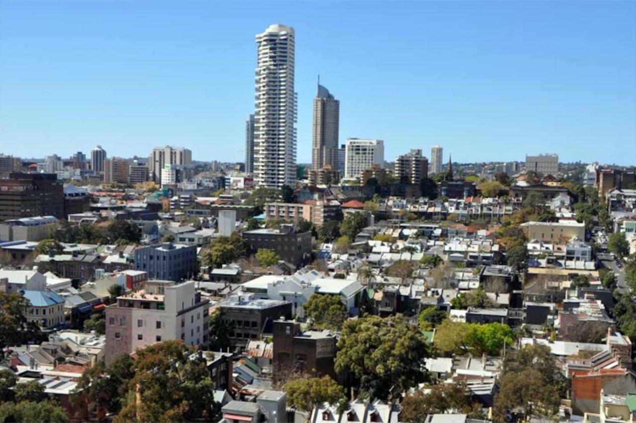 City Centre - Hyde Park Plaza 3 Bedroom 1 Bathroom Apartment Sydney