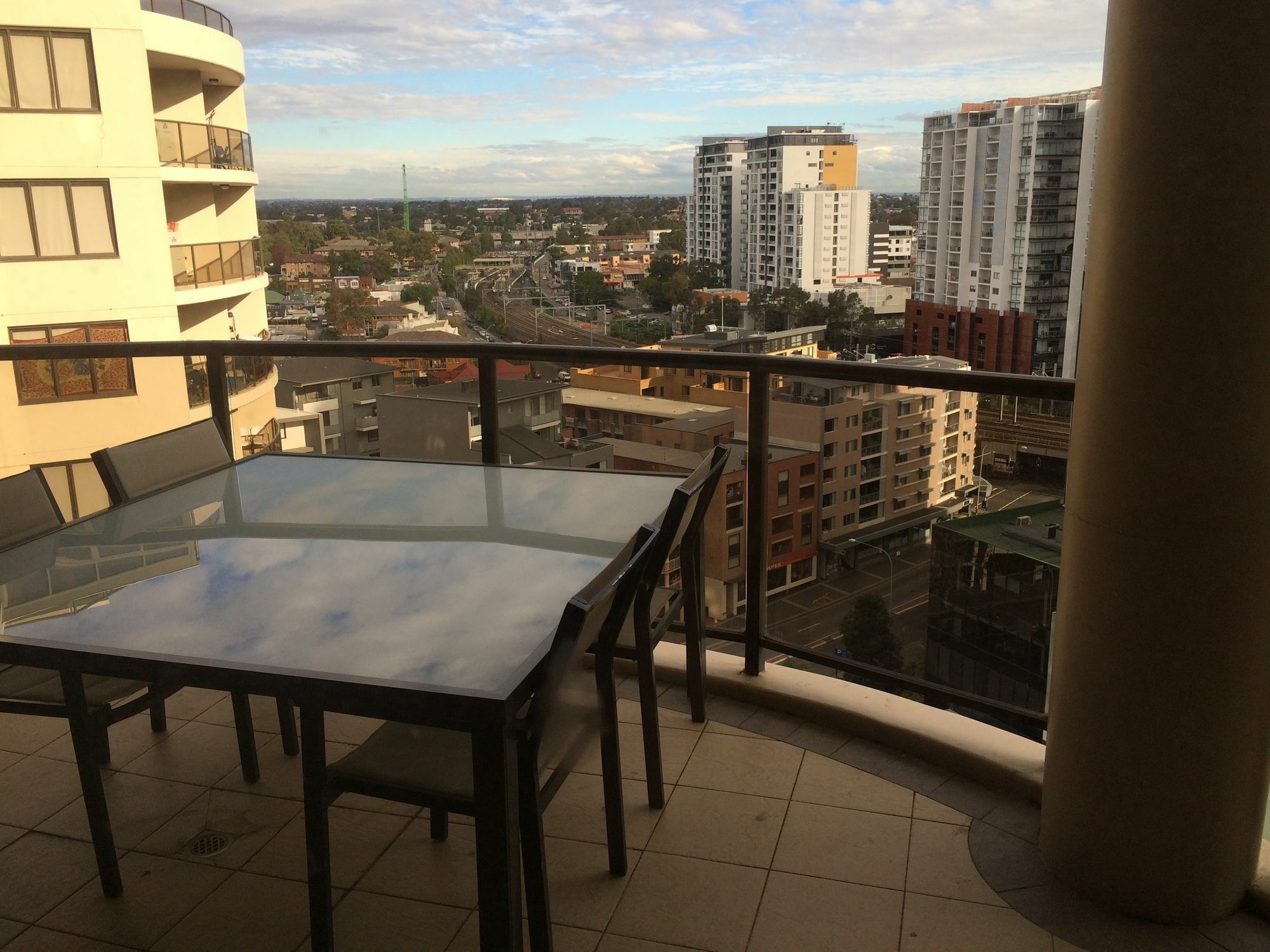 Fiori Aparthotel 3*