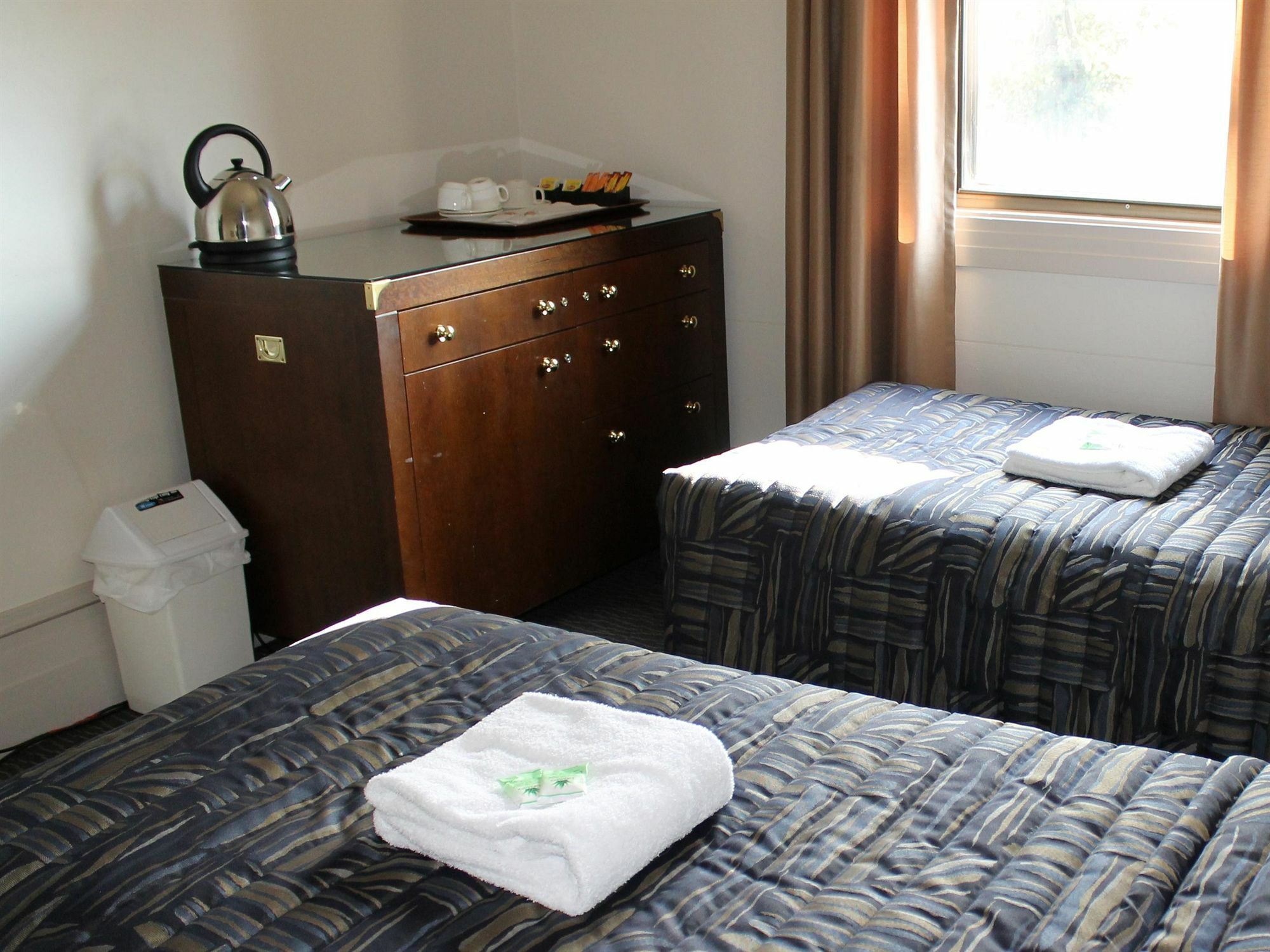 Royal Exhibition Inn 3*