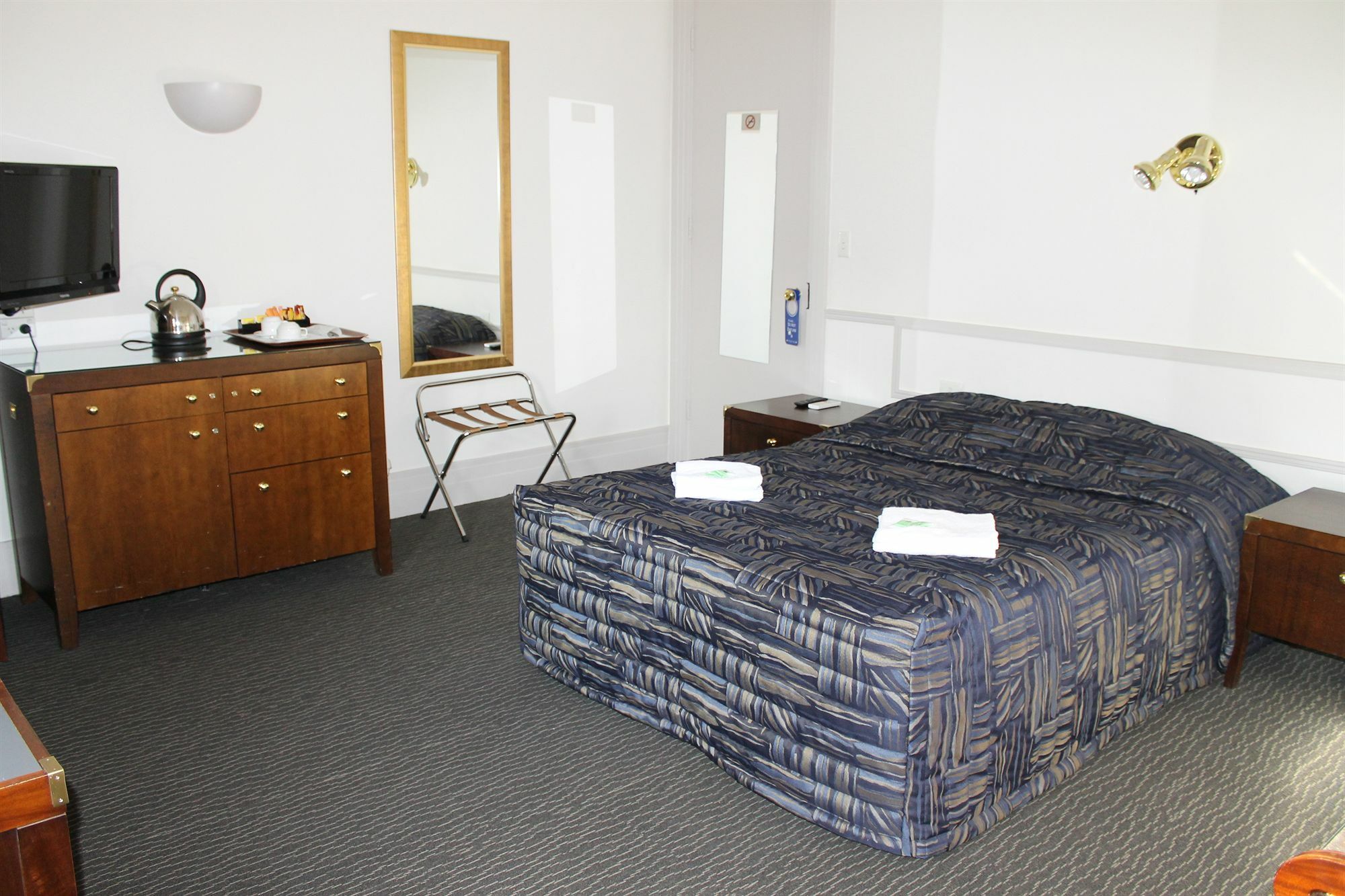 Inn Royal Exhibition Sydney