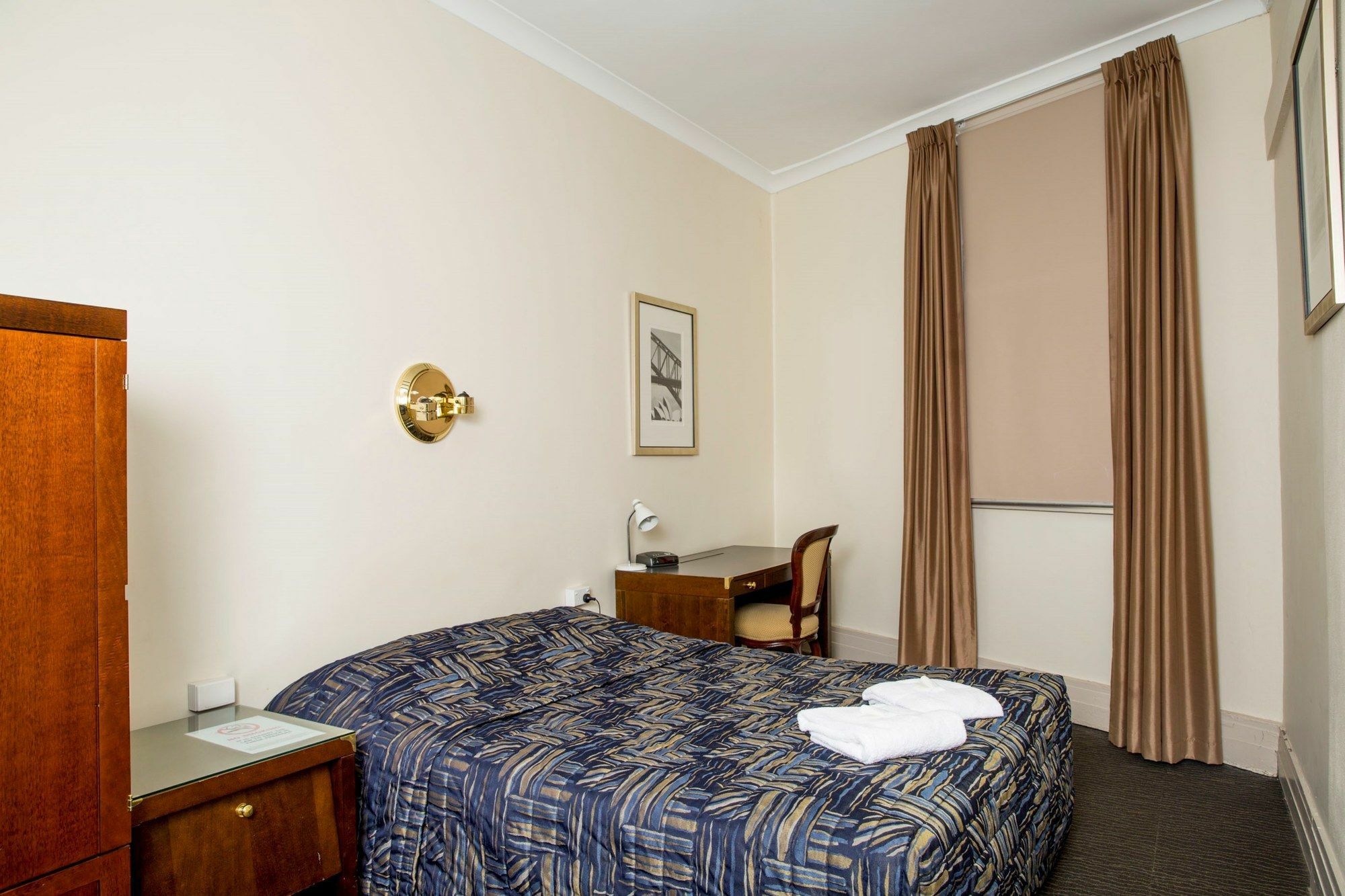 Royal Exhibition Inn 3*