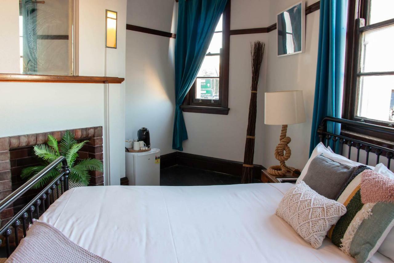 Hotel Charing Cross Sydney