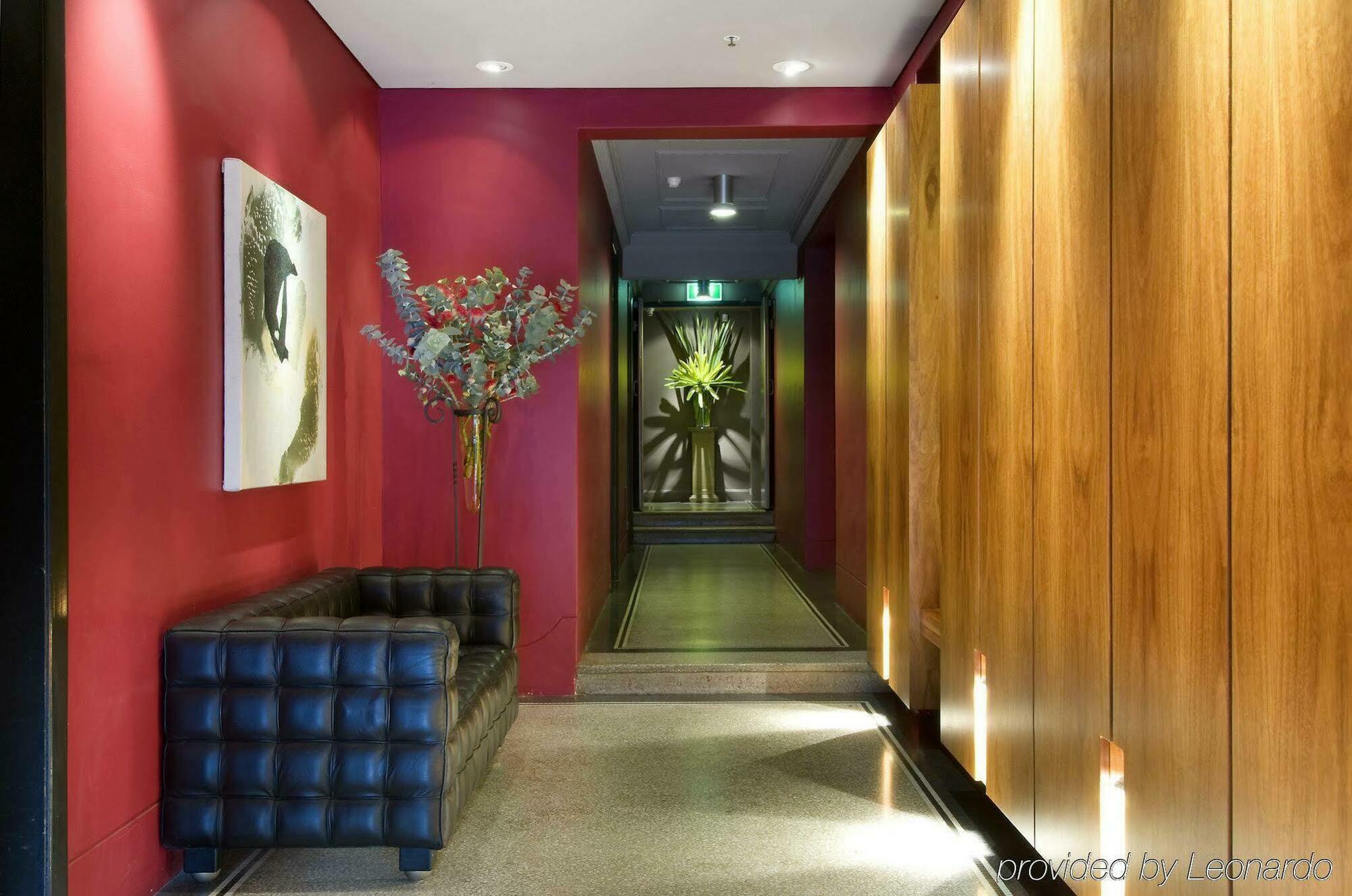Regents Court Aparthotel