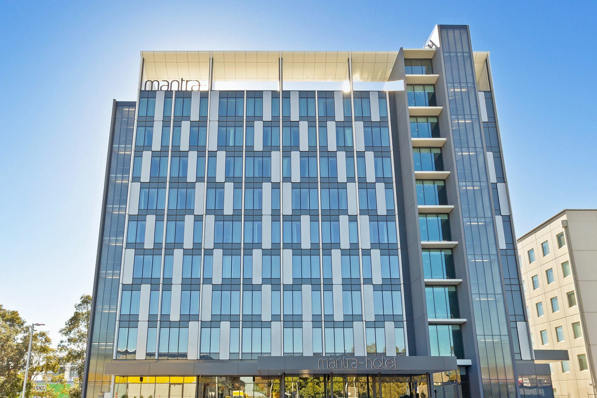 Hotel Mantra On Airport